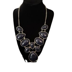 GAP Blue Statement Necklace with Irregular Gemstones and Silver Setting